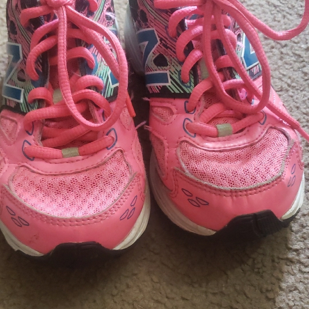 New Balance Kids Sneakers in Pink and Black - Picture 7 of 7